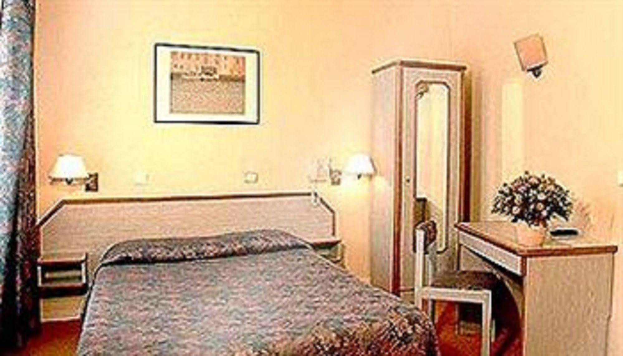 Hotel William'S Opera Paris Rum bild